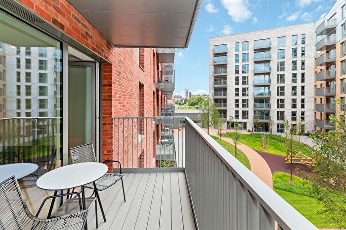 1 Bedroom Flat To Rent In Evelyn Street, London, SE8