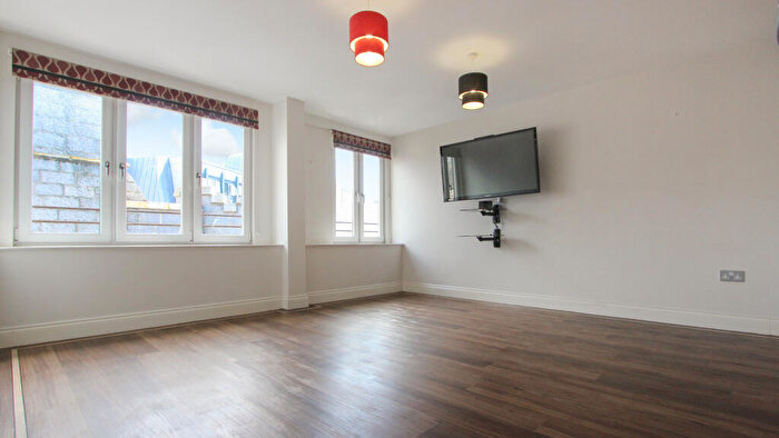 2 Bedroom Flat To Rent In Carmelite Lane Aberdeen, AB11