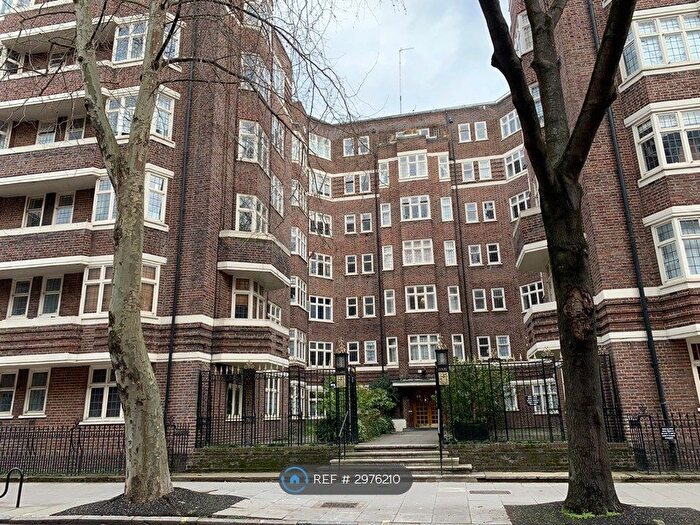 Studio To Rent In Clare Court, London, WC1H
