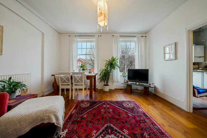 2 Bedroom Apartment To Rent In Ridge Road, Crouch End, London, N8