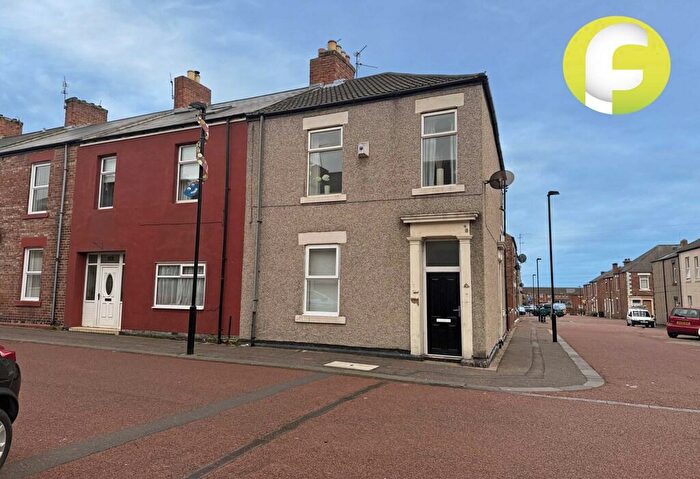 2 Bedroom Flat To Rent In Cardonnel Street, North Shields, Tyne And Wear, NE29