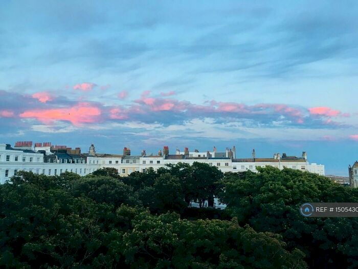 2 Bedroom Flat To Rent In Sussex Square, Brighton, BN2