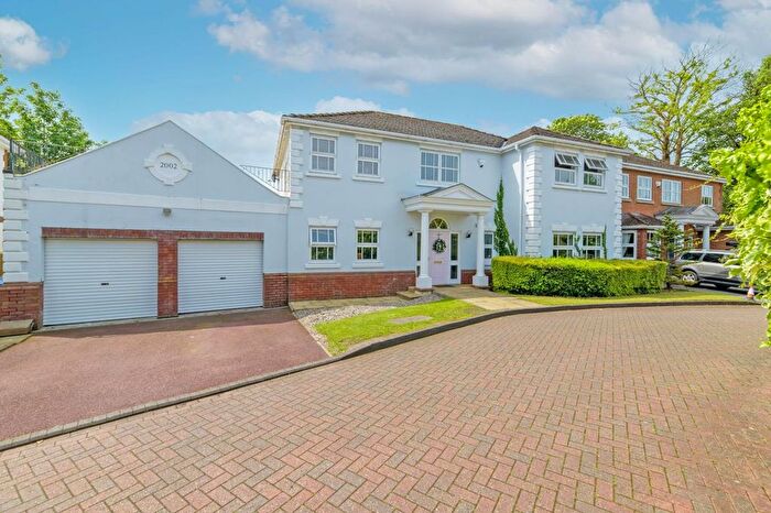 4 Bedroom Detached House For Sale In The Willows, Great Sankey, WA5