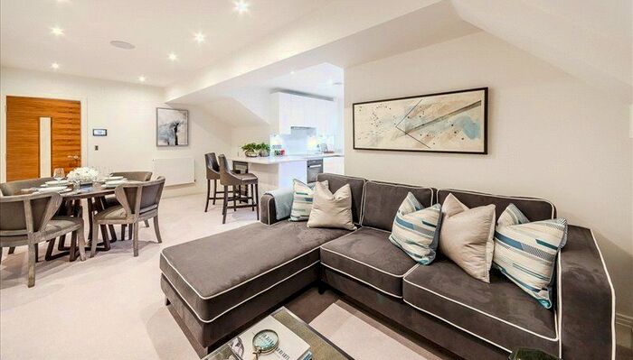 2 Bedroom Flat To Rent In Palace Wharf, Rainville Road, Fulham, W6