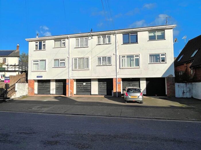 2 Bedroom Flat For Sale In Wonford Street, Exeter, EX2
