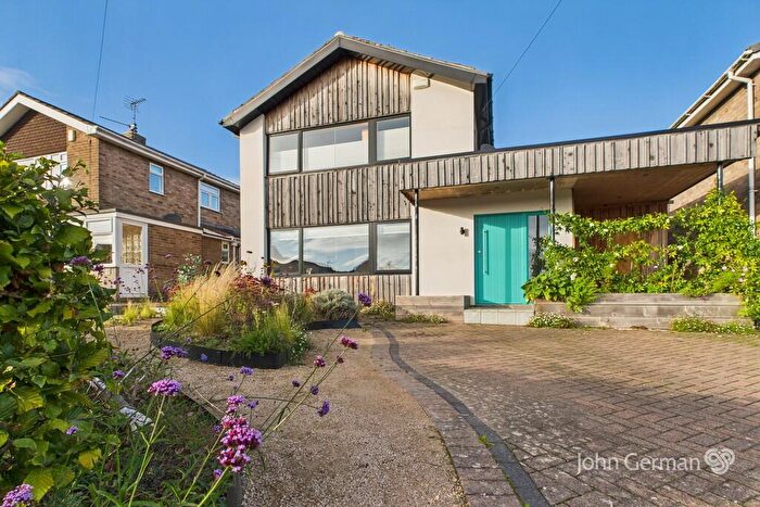 4 Bedroom Detached House For Sale In Dovedale Crescent, Belper, DE56