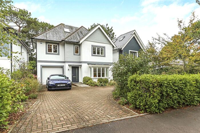 5 Bedroom Detached House For Sale In Alton Road, Lilliput, Poole, BH14