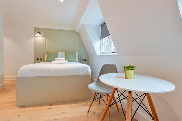 Studio To Rent In Leather Lane, London, EC1N