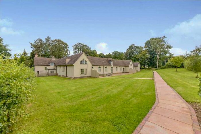 1 Bedroom Cottage To Rent In The Old Stable Yard, Hall Drive, LE15