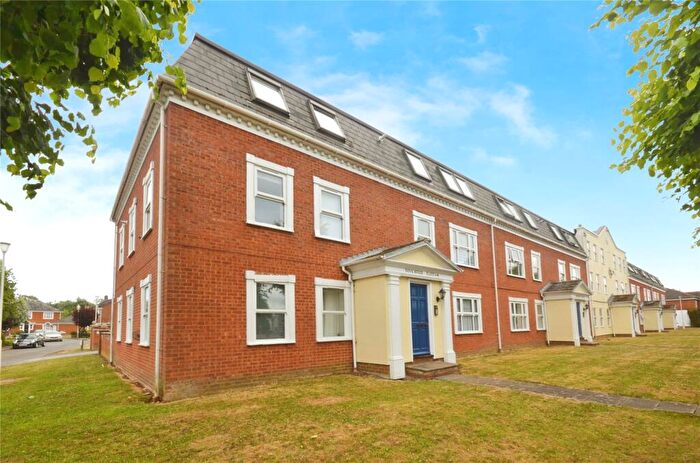 1 Bedroom Apartment For Sale In Dove Place, Aylesbury, Buckinghamshire, HP19