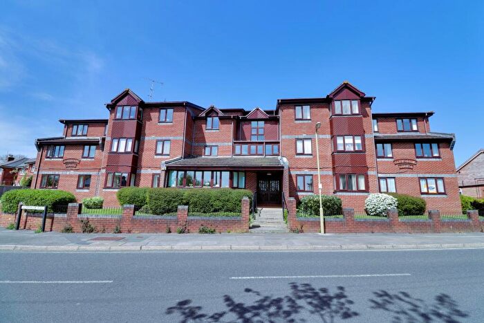 1 Bedroom Flat For Sale In Stakes Road, Purbrook, PO7