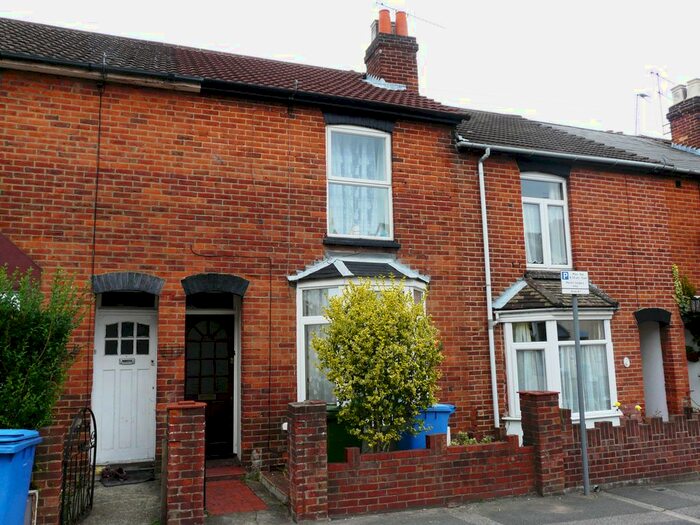 2 Bedroom Terraced House To Rent In Elms Road, Aldershot, GU11