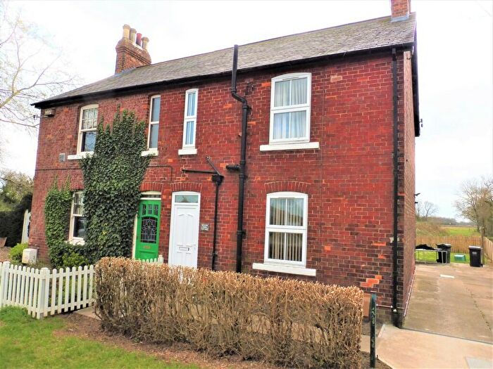 3 Bedroom Semi-Detached House To Rent In Willow Farm Cottage, Common Lane, Church Fenton, LS24