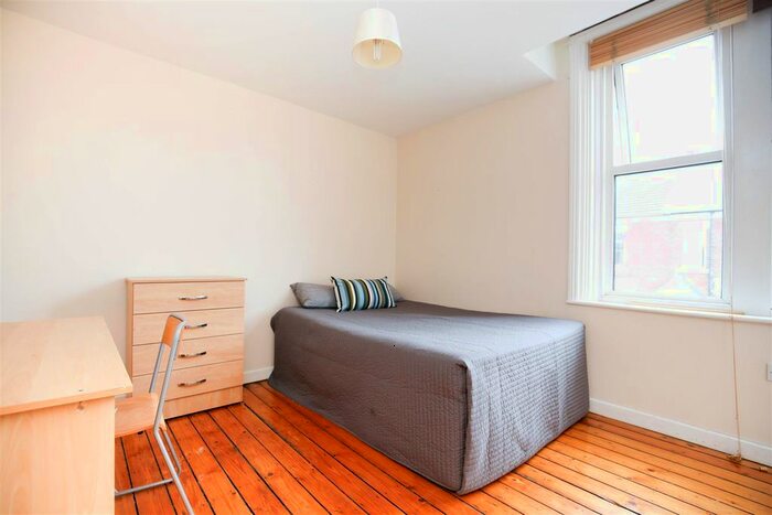 5 Bedroom Terraced House To Rent In Warwick Street, Heaton, Newcastle Upon Tyne, NE6