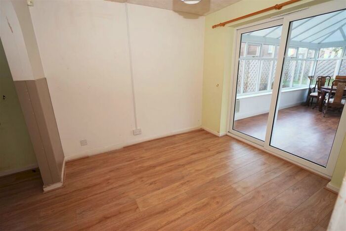 4 Bedroom Detached House For Sale In Waterford Close, Heath Charnock, Chorley, PR6