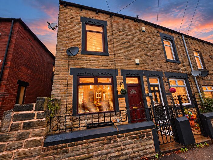 3 Bedroom End Of Terrace House For Sale In Blenheim Road, Barnsley, S70