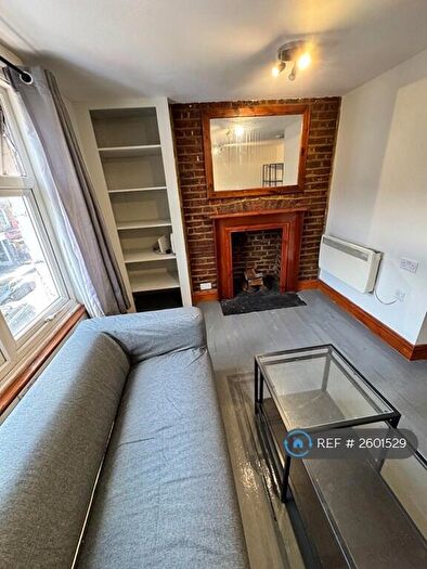 1 Bedroom Flat To Rent In Parkway, London, NW1