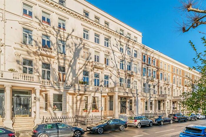 2 Bedroom Flat For Sale In Earl's Court Square, London, SW5