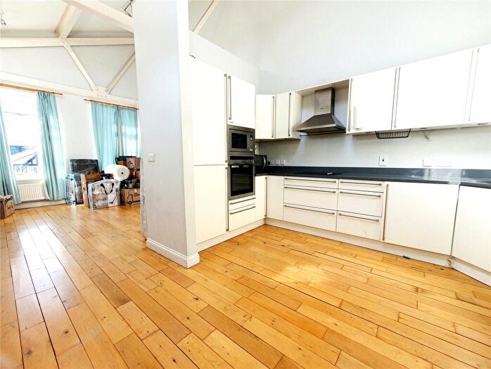 2 Bedroom Flat To Rent In Peterborough Road, Harrow, Middlesex, HA1