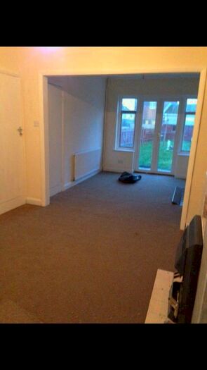 3 Bedroom Terraced House To Rent In Green Parade, Whitton Road, Hounslow, TW3