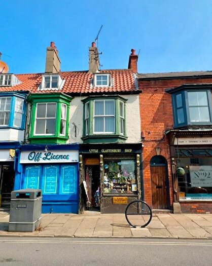 2 Bedroom Maisonette To Rent In Bed Maisonette Flat, High Street, Bridlington, YO16