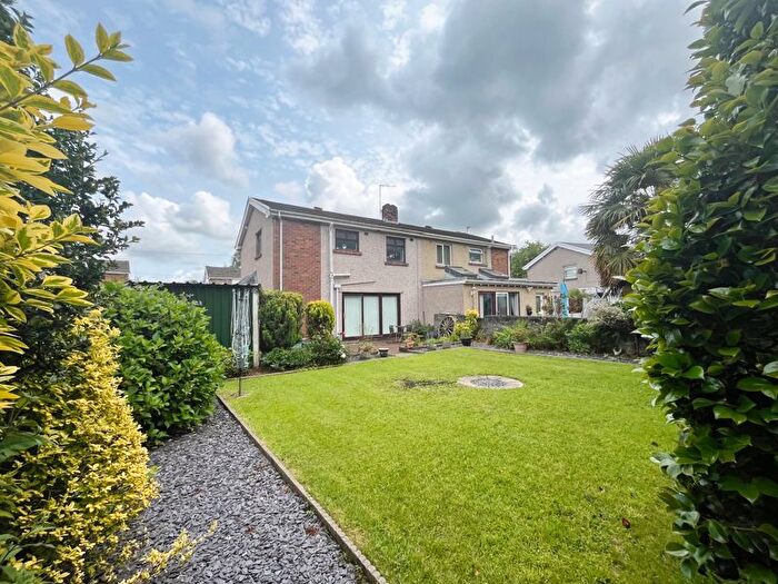 3 Bedroom Semi-detached House For Sale In Dynevor Avenue, Neath, SA10