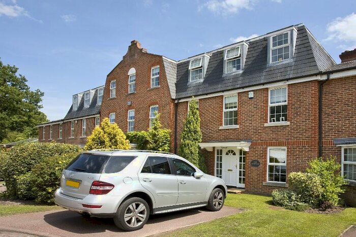 4 Bedroom Town House To Rent In Ascot, Berkshire, SL5