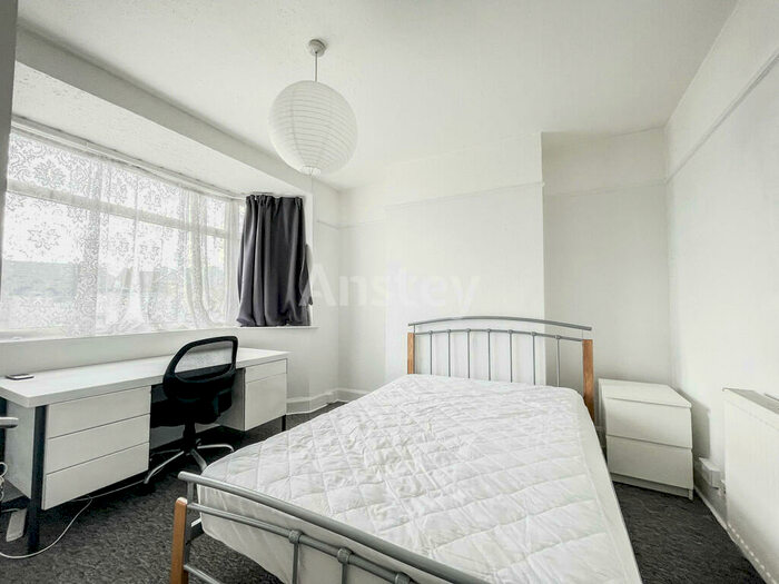 4 Bedroom Terraced House To Rent In Burgess Road, Southampton, SO16