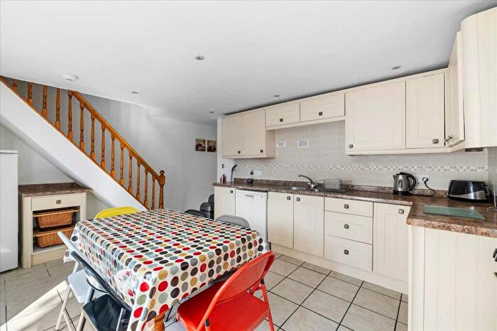 5 Bedroom End Of Terrace House To Rent In Beaumont Place, Plymouth, PL4