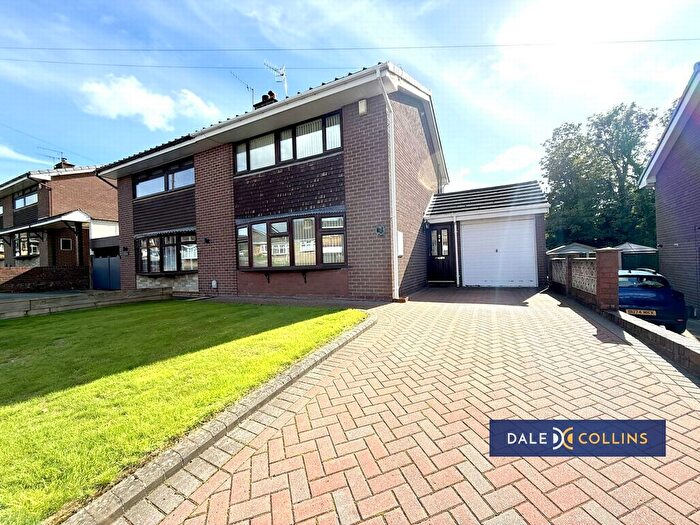 3 Bedroom Semi-Detached House For Sale In Keble Way, Blurton, ST3