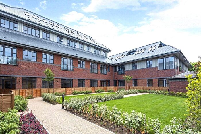 2 Bedroom Flat For Sale In Albert Drive, Woking, Surrey, GU21
