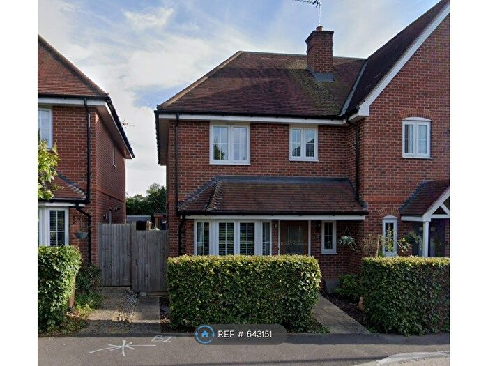 3 Bedroom Semi Detached House To Rent In Blackberry Gardens, Winnersh, Wokingham, RG41