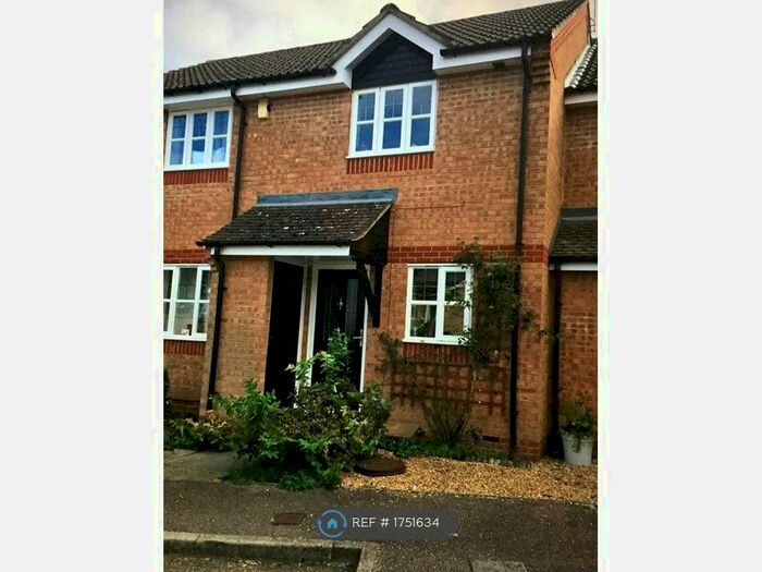 2 Bedroom Terraced House To Rent In Stonemason Close, Harpenden, AL5