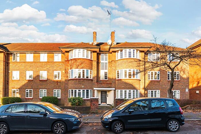 3 Bedroom Flat For Sale In Beaufort Park, Beaufort Drive, NW11
