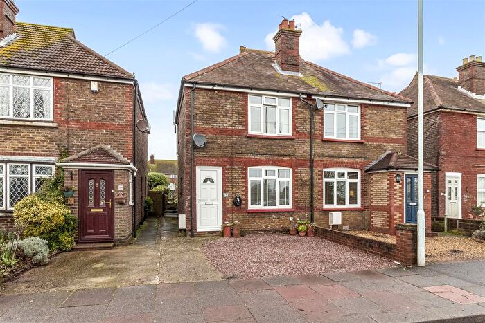 3 Bedroom Semi Detached House For Sale In New Road, Worthing, BN13