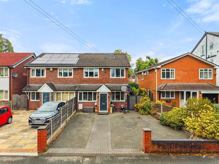 4 Bedroom Semi Detached House For Sale In Queens Road, Sale, M33