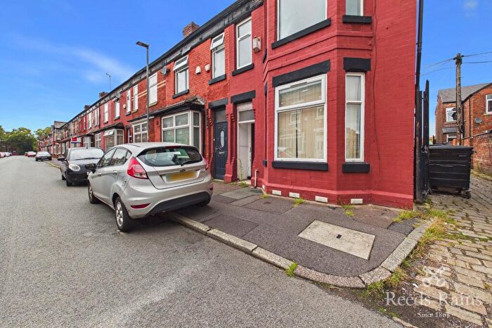 3 Bedroom End Of Terrace House For Sale In Braemar Road, Manchester, Greater Manchester, M14