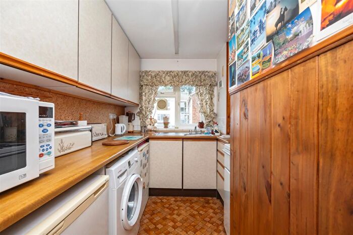 2 Bedroom Flat For Sale In Cliveden Court, Cliveden Close, Brighton, BN1