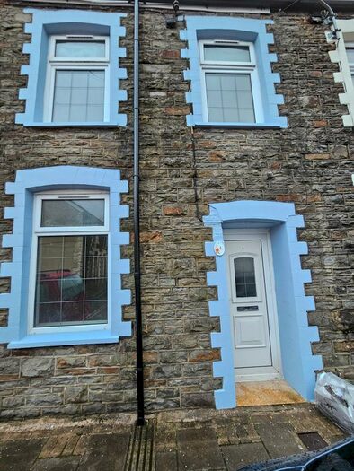 3 Bedroom Terraced House To Rent In Great Street, Pontypridd, CF37