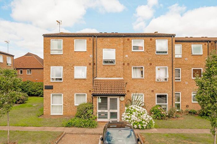 2 Bedroom Flat To Rent In Weimar Street, Putney, SW15