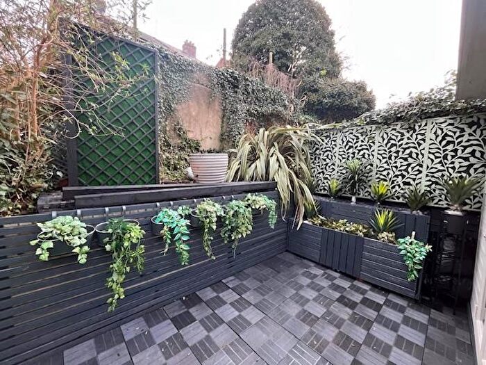 1 Bedroom Flat To Rent In Riley Road, Brighton, BN2