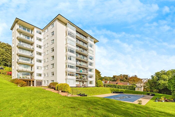 2 Bedroom Flat For Sale In Lower Warberry Road, Torquay, TQ1