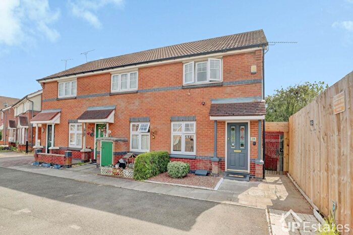 2 Bedroom End Of Terrace House For Sale In Rivermead, Nuneaton, CV11