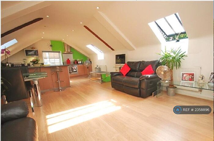 2 Bedroom Penthouse To Rent In London Road, Mitcham, CR4