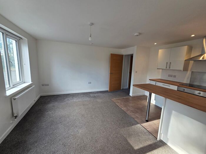 1 Bedroom Flat To Rent In Carn Brea Lane, Pool, TR15