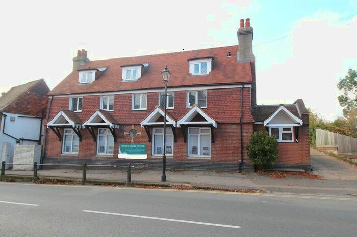 1 Bedroom Flat To Rent In High Street, Godstone, RH9