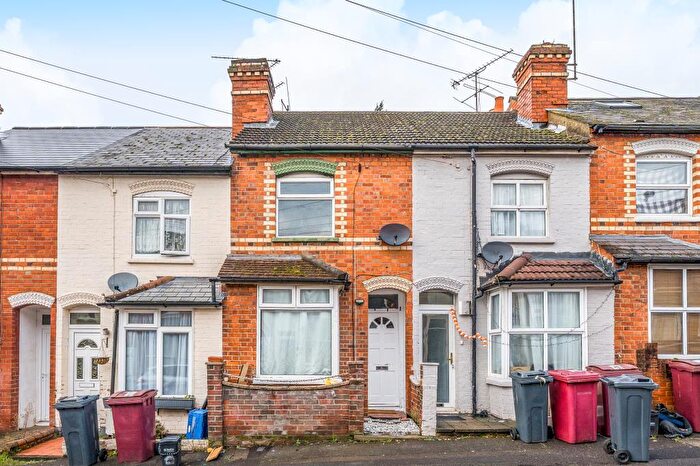 3 Bedroom Terraced House To Rent In Reading, Berkshire, RG6