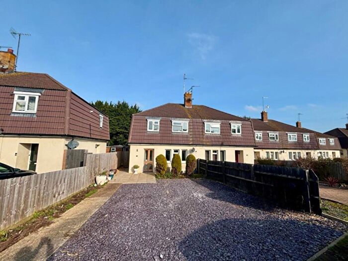 3 Bedroom Semi-Detached House For Sale In Bouverie Road, Hardingstone, Northampton, NN4