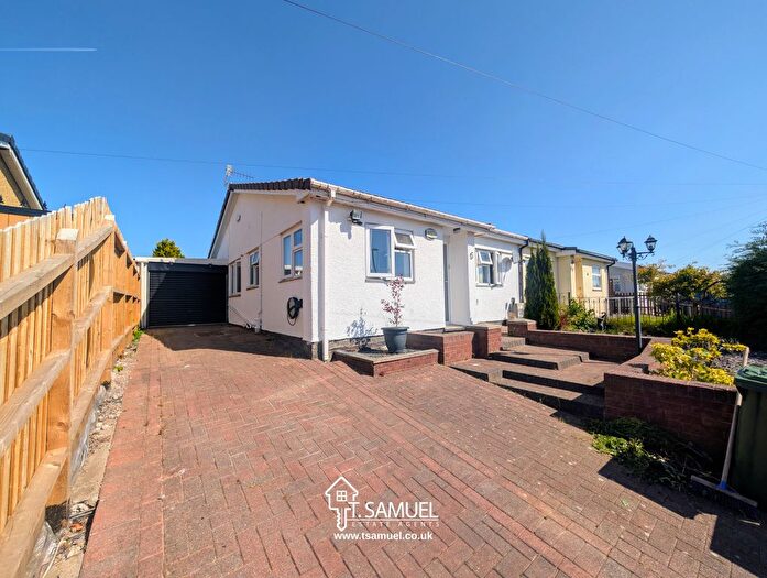 3 Bedroom Semi-Detached Bungalow For Sale In Fair View, Hirwaun, Aberdare, CF44