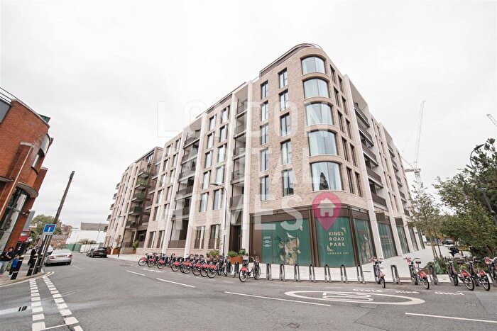 2 Bedroom Flat For Sale In Hampton House, Michael Road, London, SW6